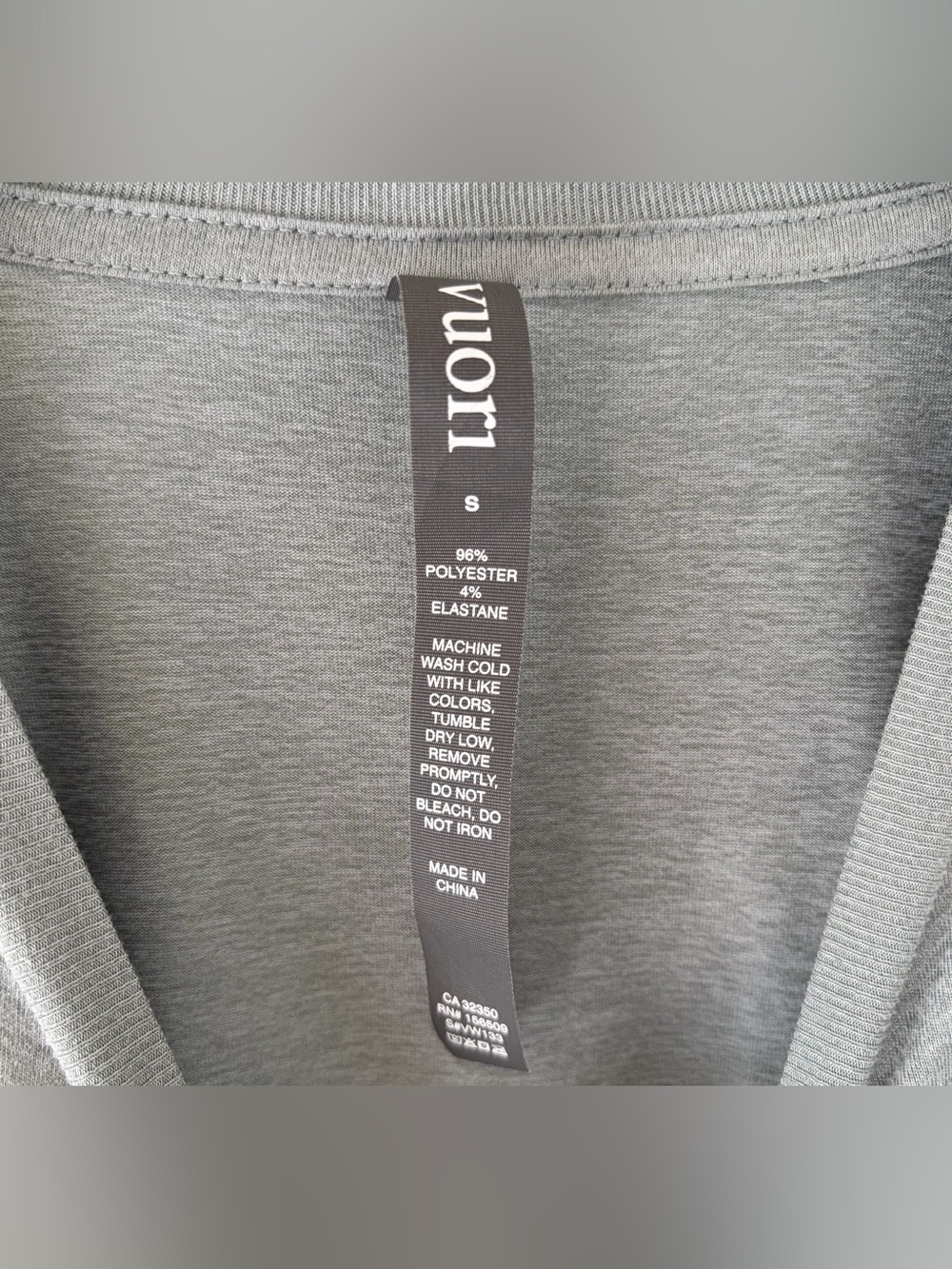 Vuori Daydream Crew T-Shirt Long Sleeve Light Heather Grey size Small - Picture 3 of 4